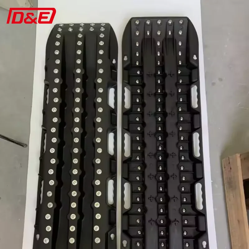 Recovery Boards with metal studs 4X4 off Road Emergency Tires Traction Mats Track Trapped for pickup truck car RV camper van