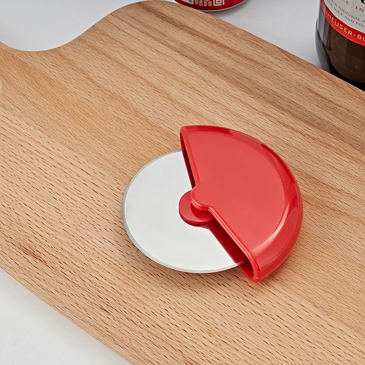 High Quality Kitchen Stainless Steel Round Pizza Cutter Wheel With PP Handle