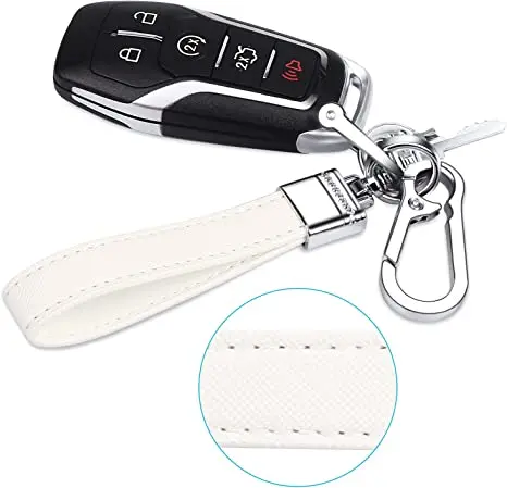 Wholesale Leather Car Keychain Universal Metal Key Chain Accessories Car Key Keychain Holder for Men and Women