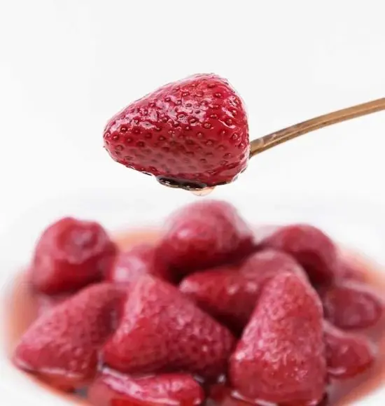 Fresh Taste Natural Product oem brand heavy syrup fruit Canned Strawberry 3100g tin