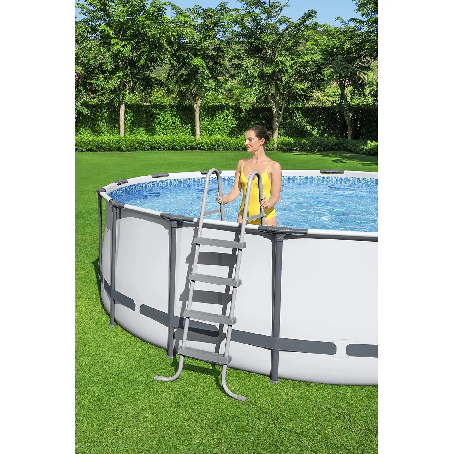 Round Metal Frame Above Ground Outdoor Swimming Pool Set with Filter Pump, Ladder, and Cover