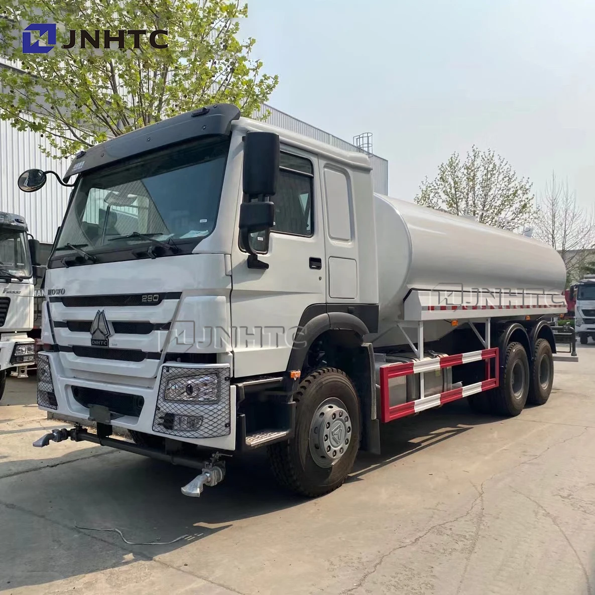 Sinotruk Howo цена танкер для питьевой воды распыляющий воду грузовик с насосом HOWO 6x4 Автоцистерна