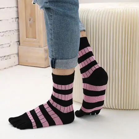 5 Pairs Fashion Colorful Stripes Custom Tube Men Cotton Five Toe socks LOW MOQ Wholesale