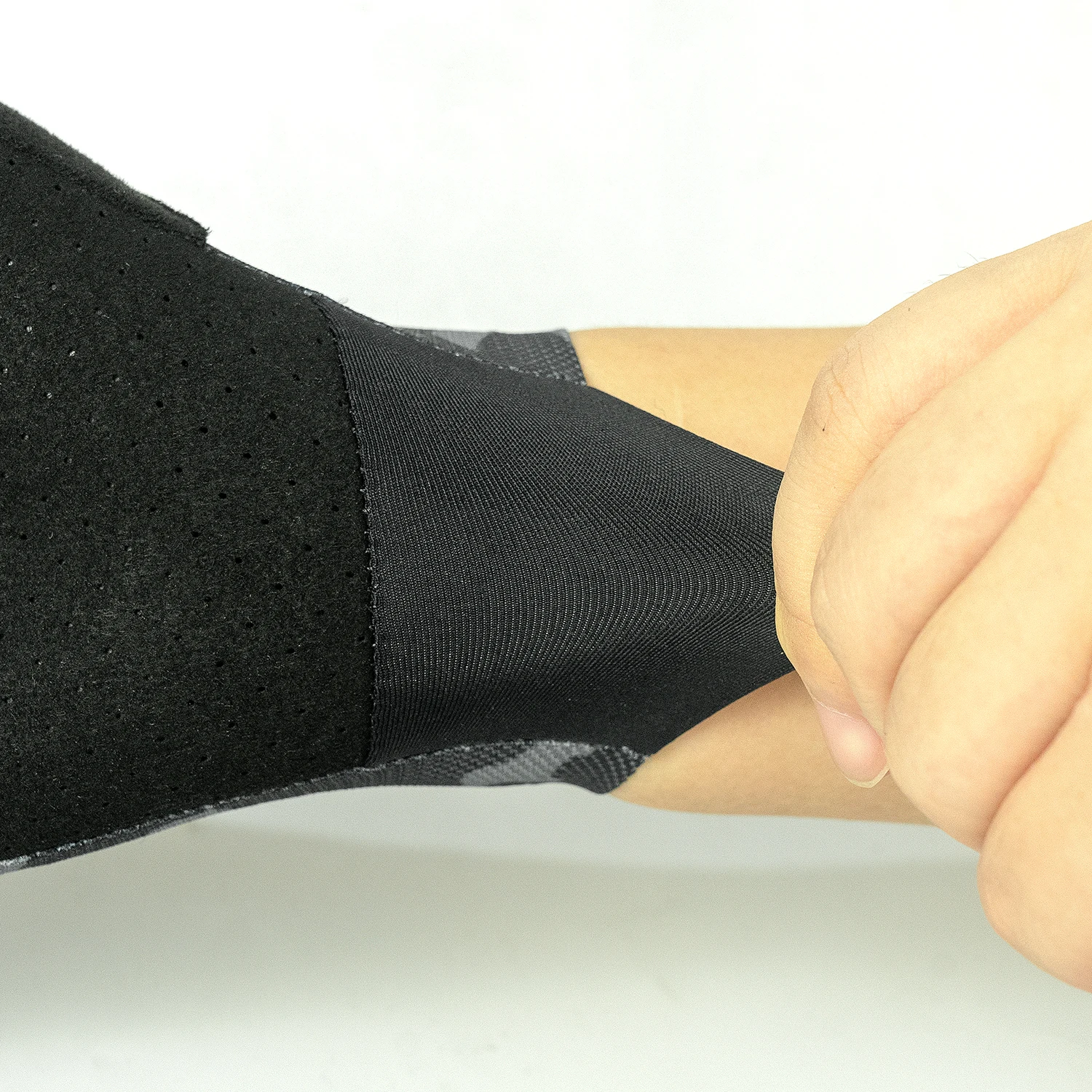 Hot Sales Sports Mountain Bike Gloves Breathable Anti-skidding Full Finger Motorcycle MTB Gloves Bike Cycling Racing Equipment