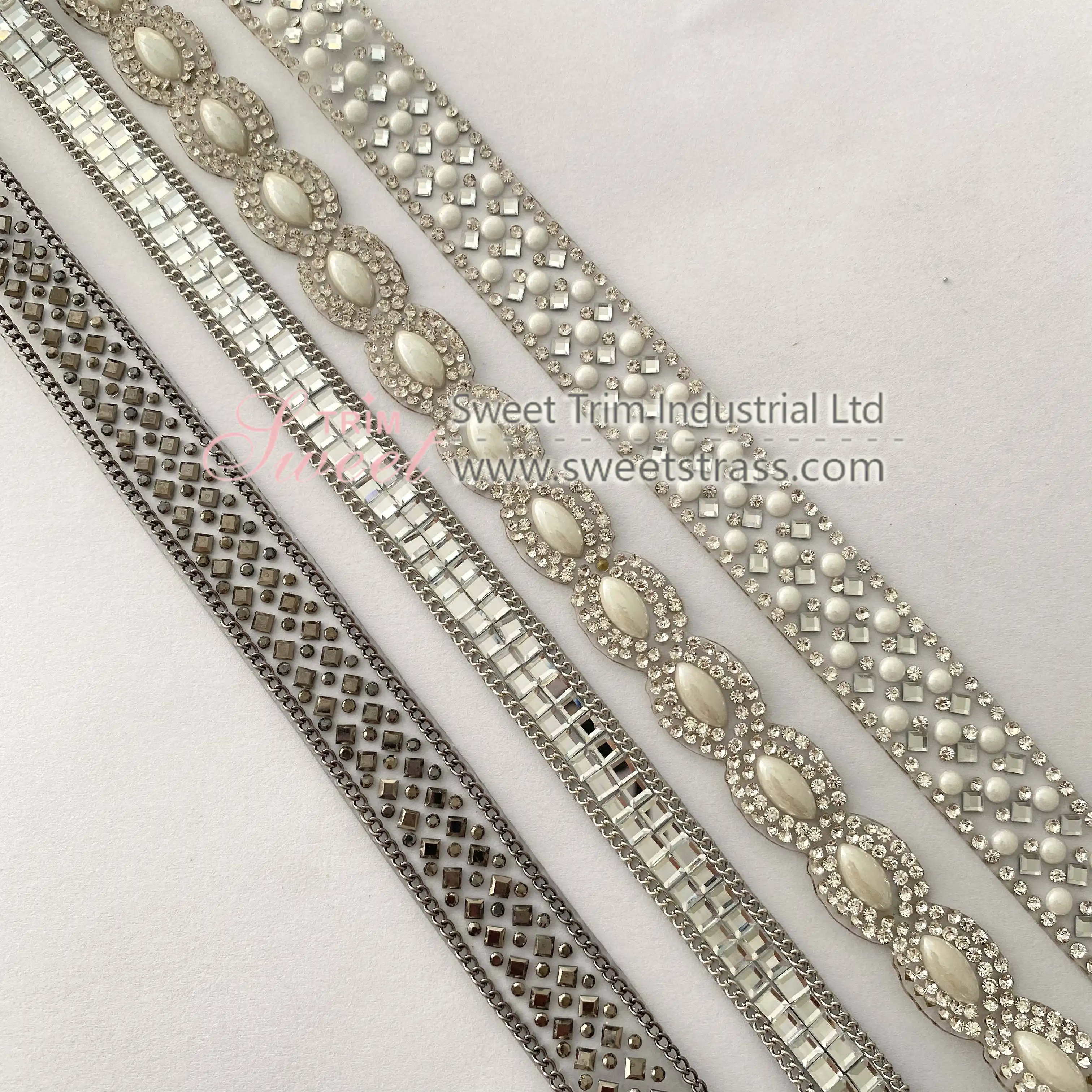Hot Fix Crystal Beads with Metal Chain Rhinestone Tape Strip Trim for Garment Decoration Shoes Handbags