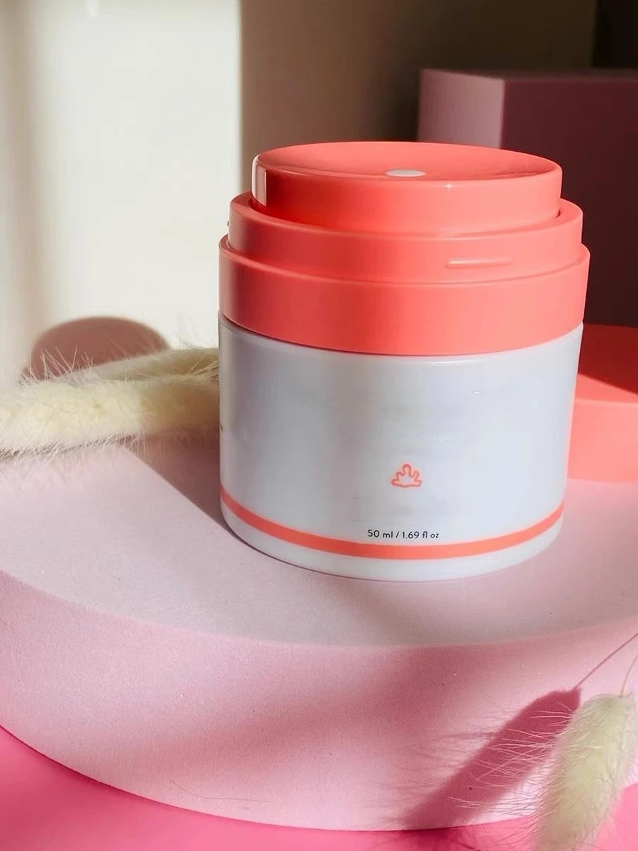 Drunke Elephants Bora Barrier Repair Cream moisturizes and improves dullness brightens skin tone and is gentle  non irritating
