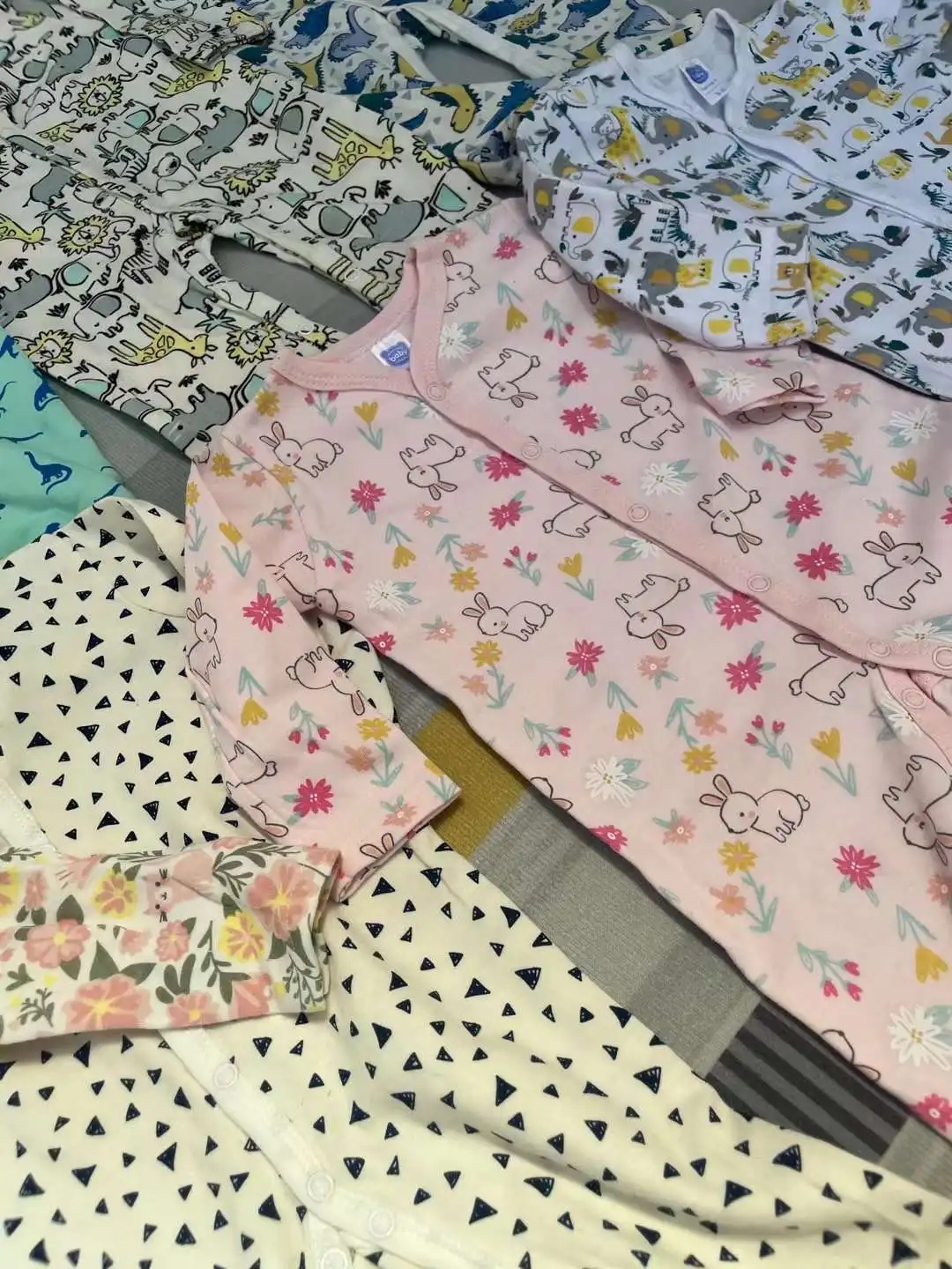 Overruns surplus Stock Branded  wholesale bangladesh clothing Apparel Long Sleeve Baby Rompers Newborn Baby Clothes With Button