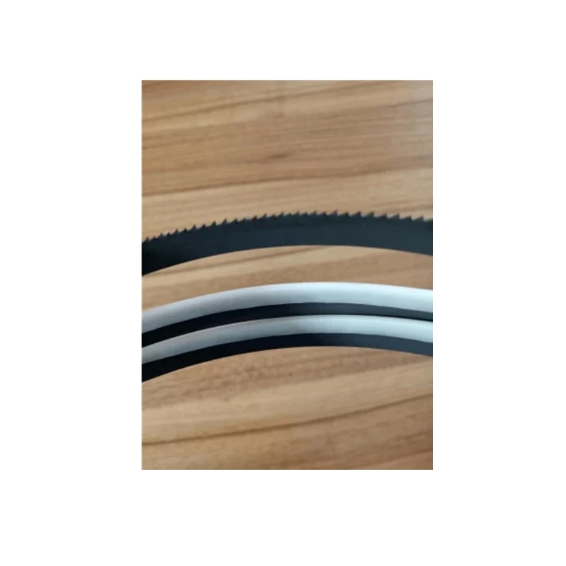 High quality electronic bandsaw for woodcore chipboard panel