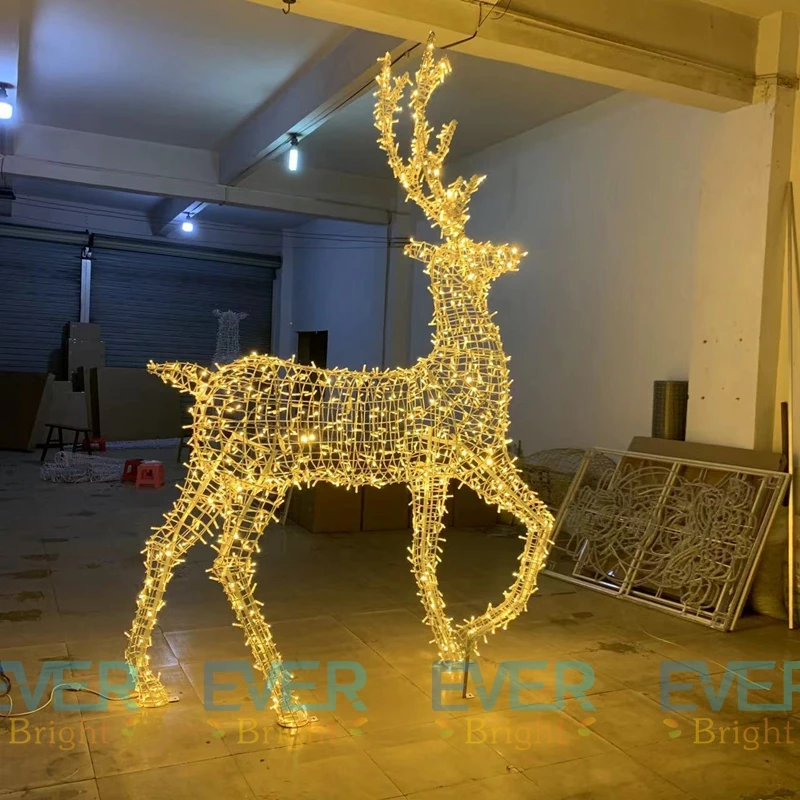 Pre lit large 3D christmas motif light led reindeer outdoor