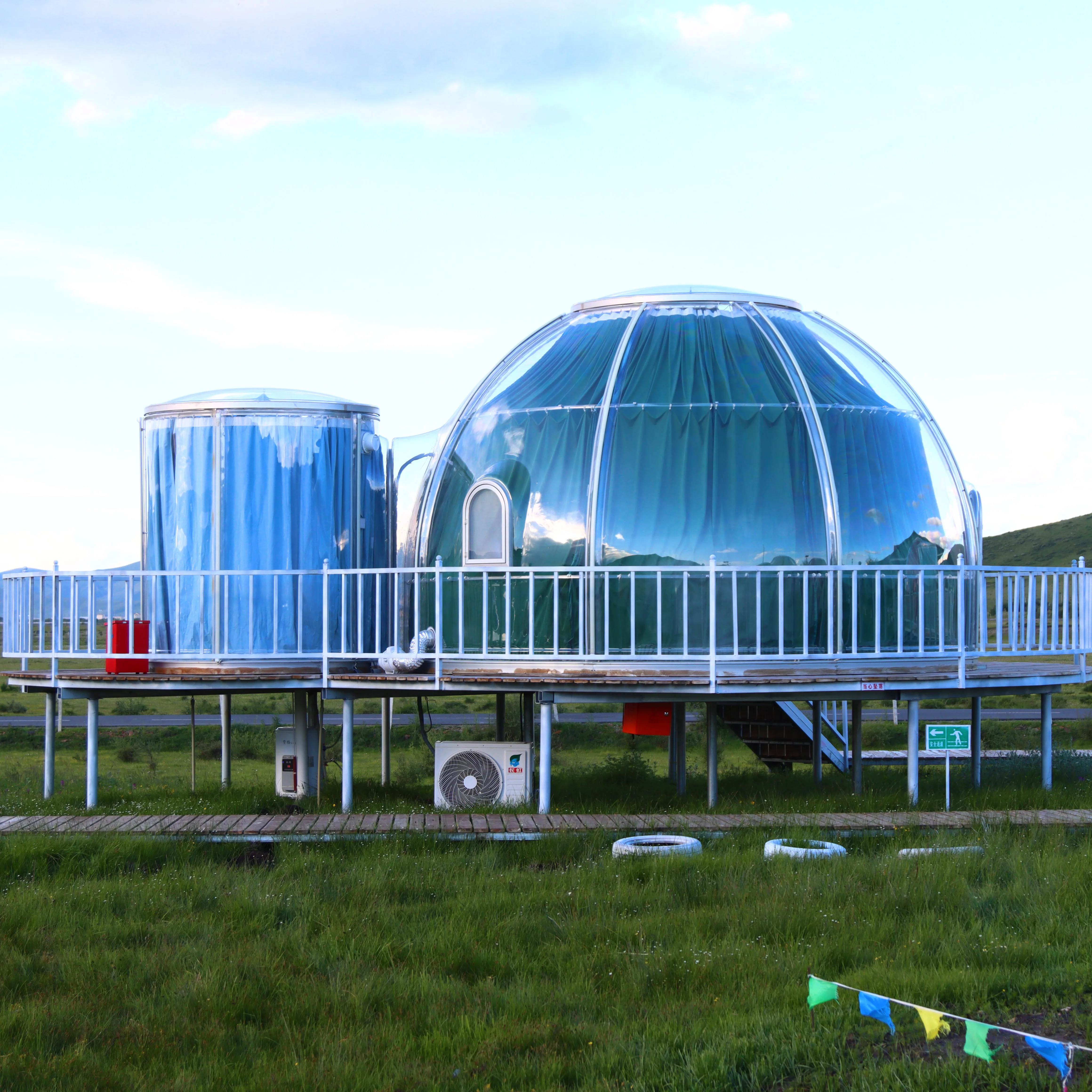 Polycarbonate house luxury bubble room glamping dome with bathroom for Vacation camping