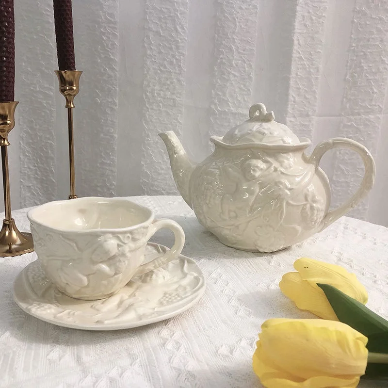 European palace style embossed angel vintage afternoon tea English teacup retro embossed coffee cup and saucer set porcelain