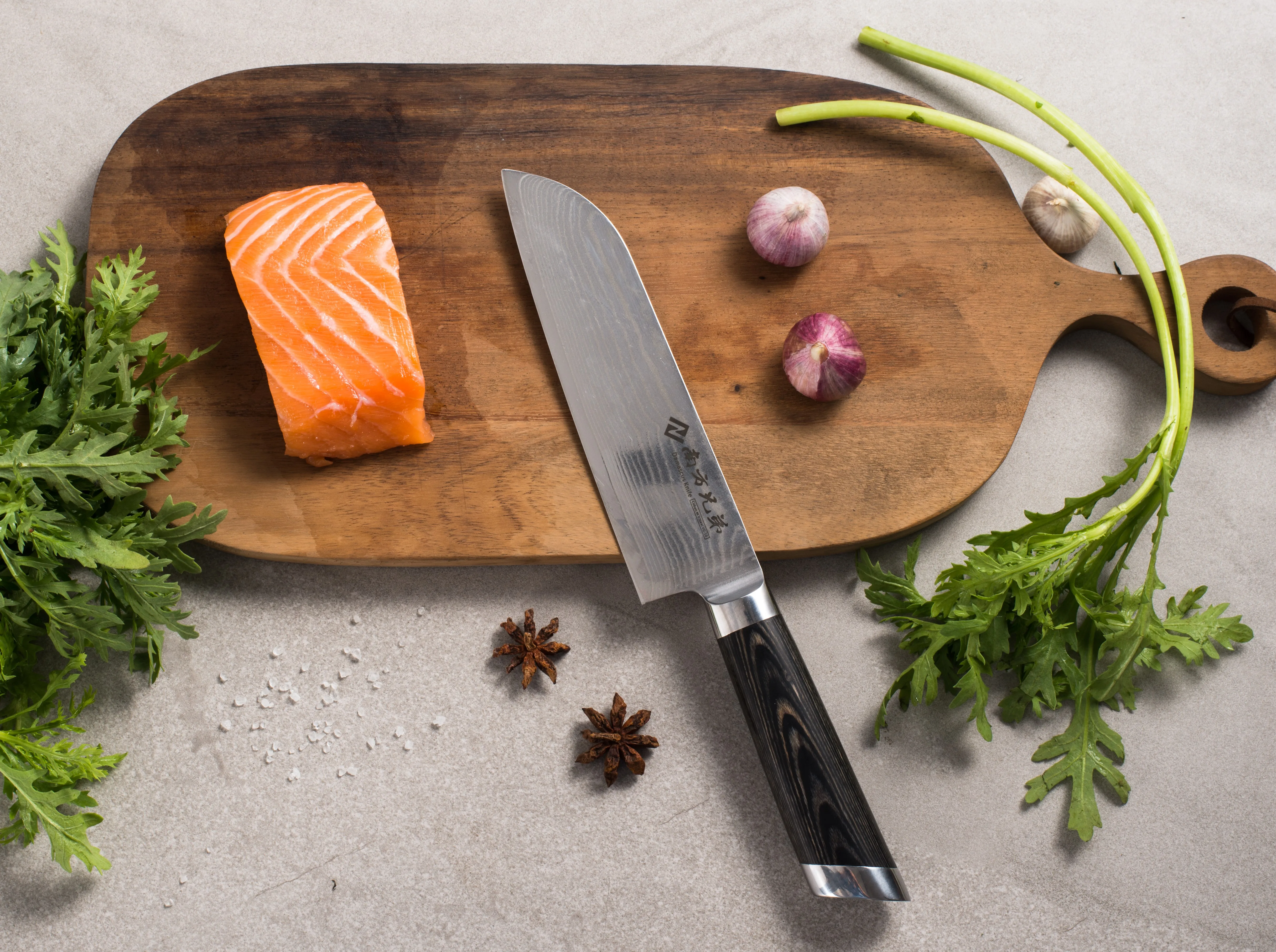  8 inch professional VG-10 steel Damascus kitchen Santoku knife with non slip Pakka wooden