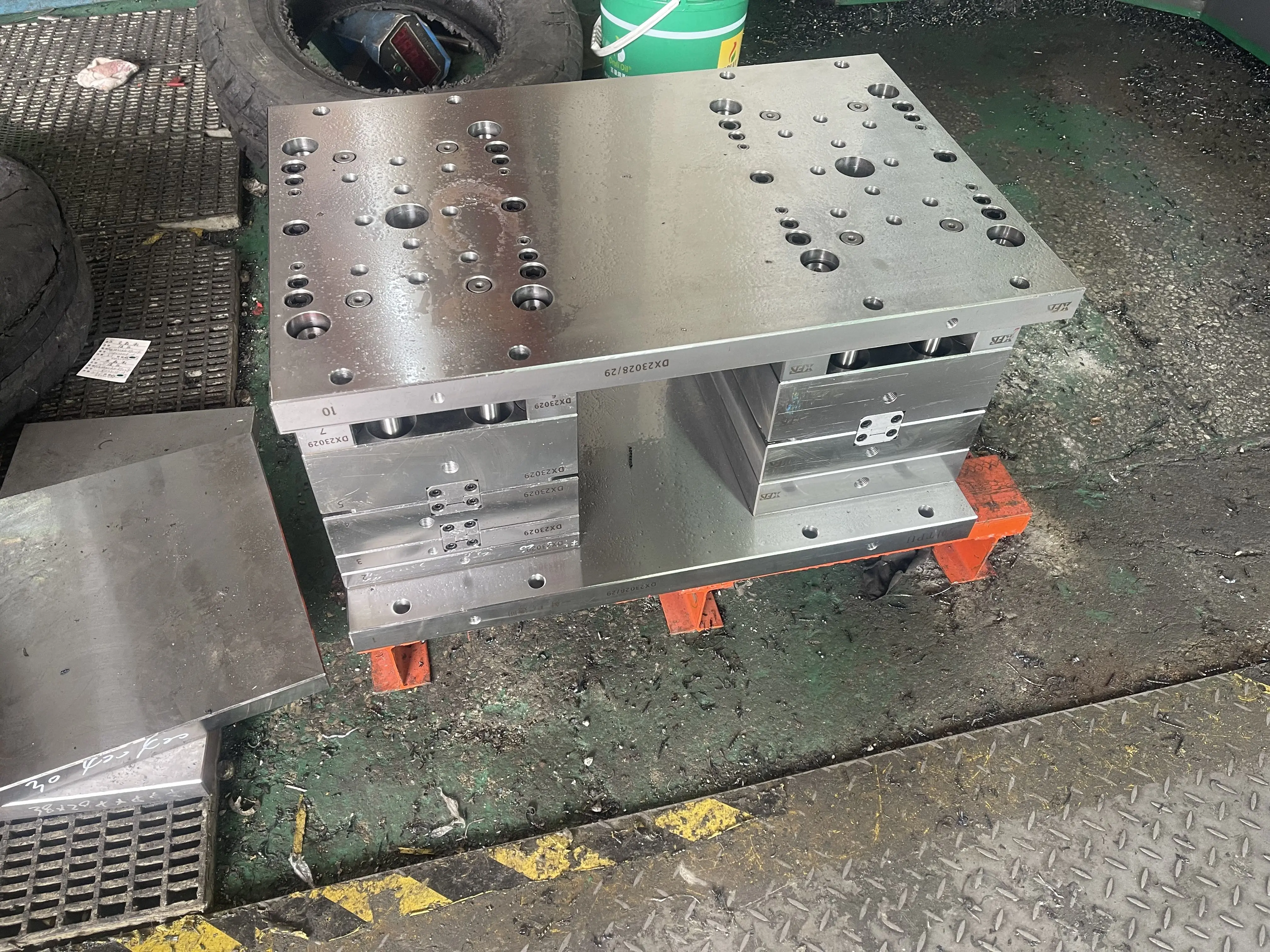 Professional YASDA OKUMA CNC Mold Base Multicavity Bottlecap Medical Products Plastic Injection Molding  Mould Base