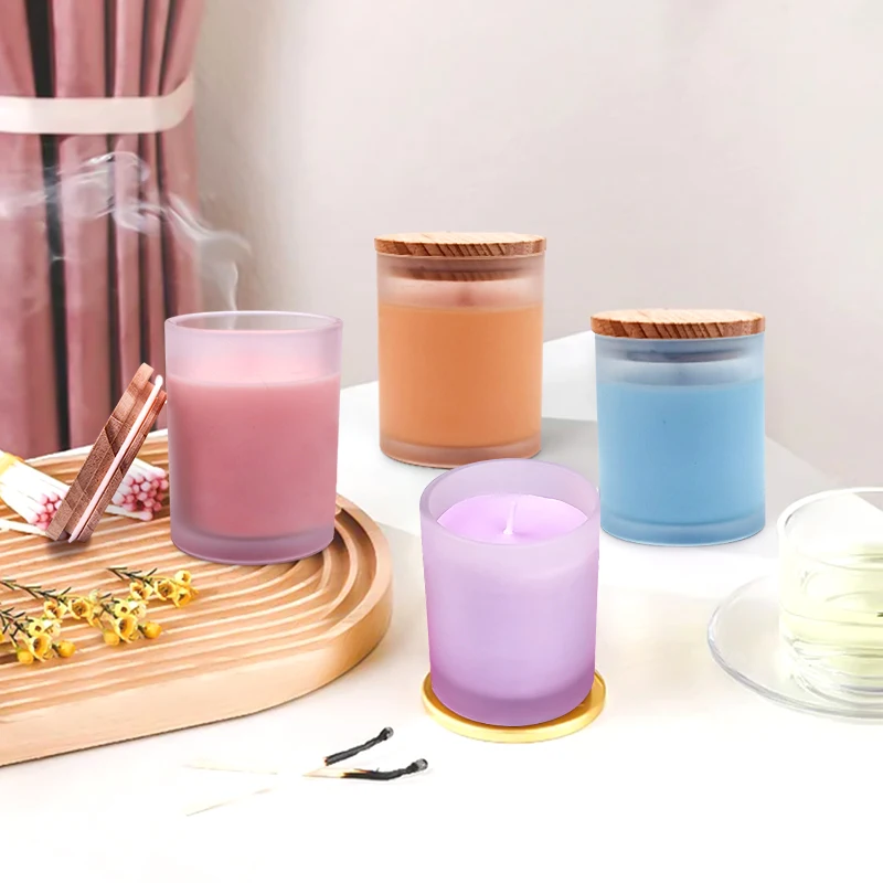 OEM Organic Strawberry Aroma Customizable DIY Black Candle With Bamboo Lids Unlabeled Hotel In Frosted Glass Jar Scented Candles