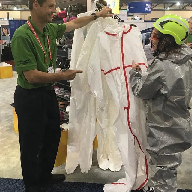 Disposable Non-woven Microporous Coverall  with heated sealing tapes for Chemical Splashes Type 5/6 overalls Suite
