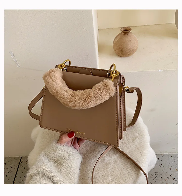 
Winter and Autumn New Fashion Korean Wool Pink Crossbody Faux Fur Purses and Bags Women Handbags Ladies 