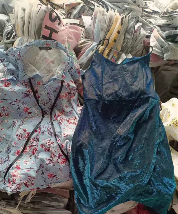 2022 Wholesale Women Mixed Models Original Packaging Manufacturers Direct Selling Southeast Asia Clothes Female She in Dress