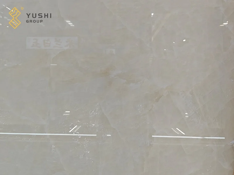 Мраморные плиты Yushi Group для столешницы и фоновой стены хрустальные из белого оникса