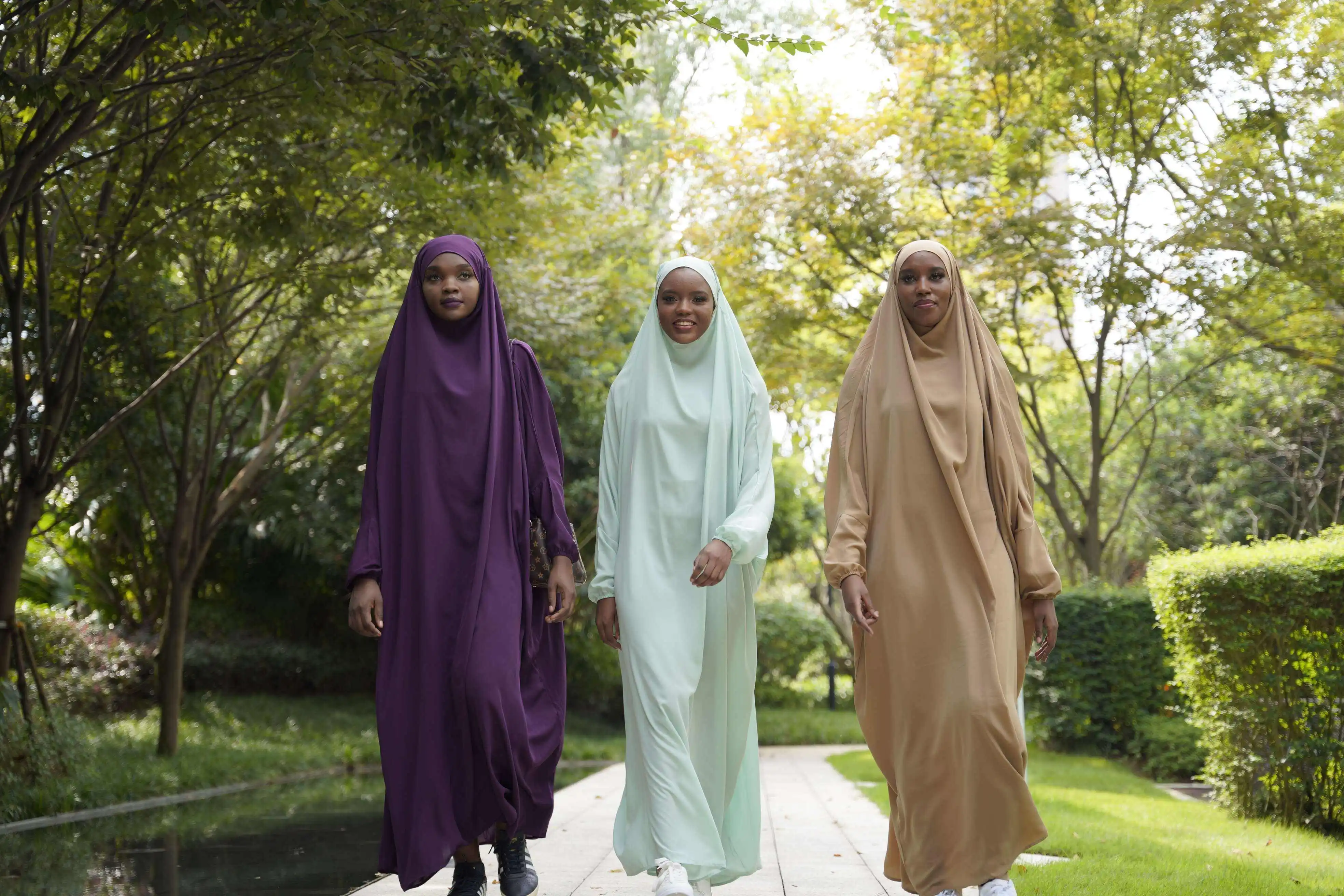 Factory Hot Sales Modern Design Islamic Maxi Long Jilbab Muslim Ramadan Abaya W/ Hijab Women Prayer Dress With Hijab