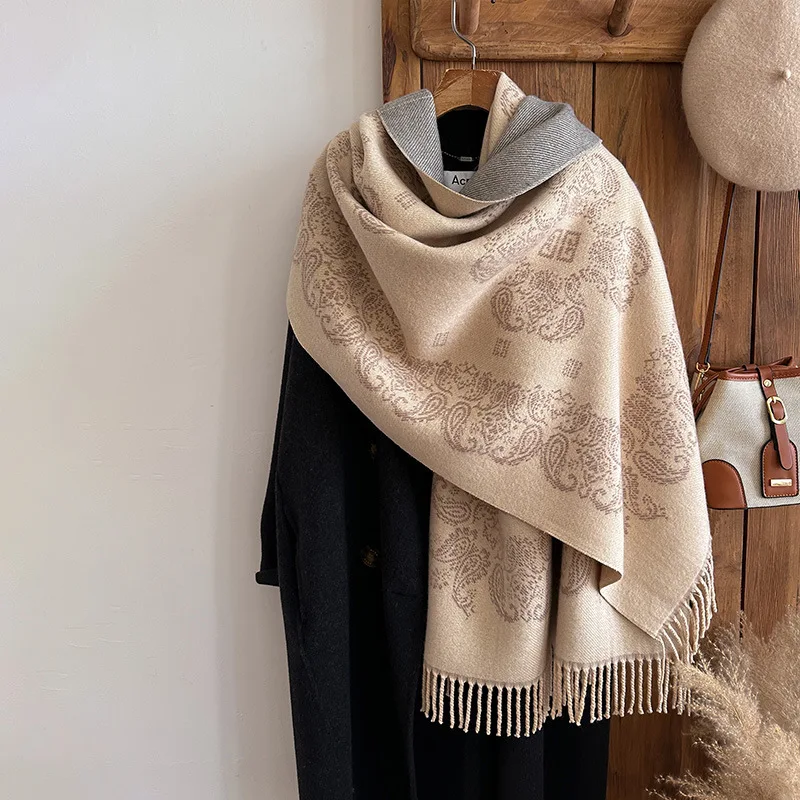 2024 New High Quality Paisley Flower Jacquard Tassels Pashmina Printing Cashmere Scarves Shawls For Winter