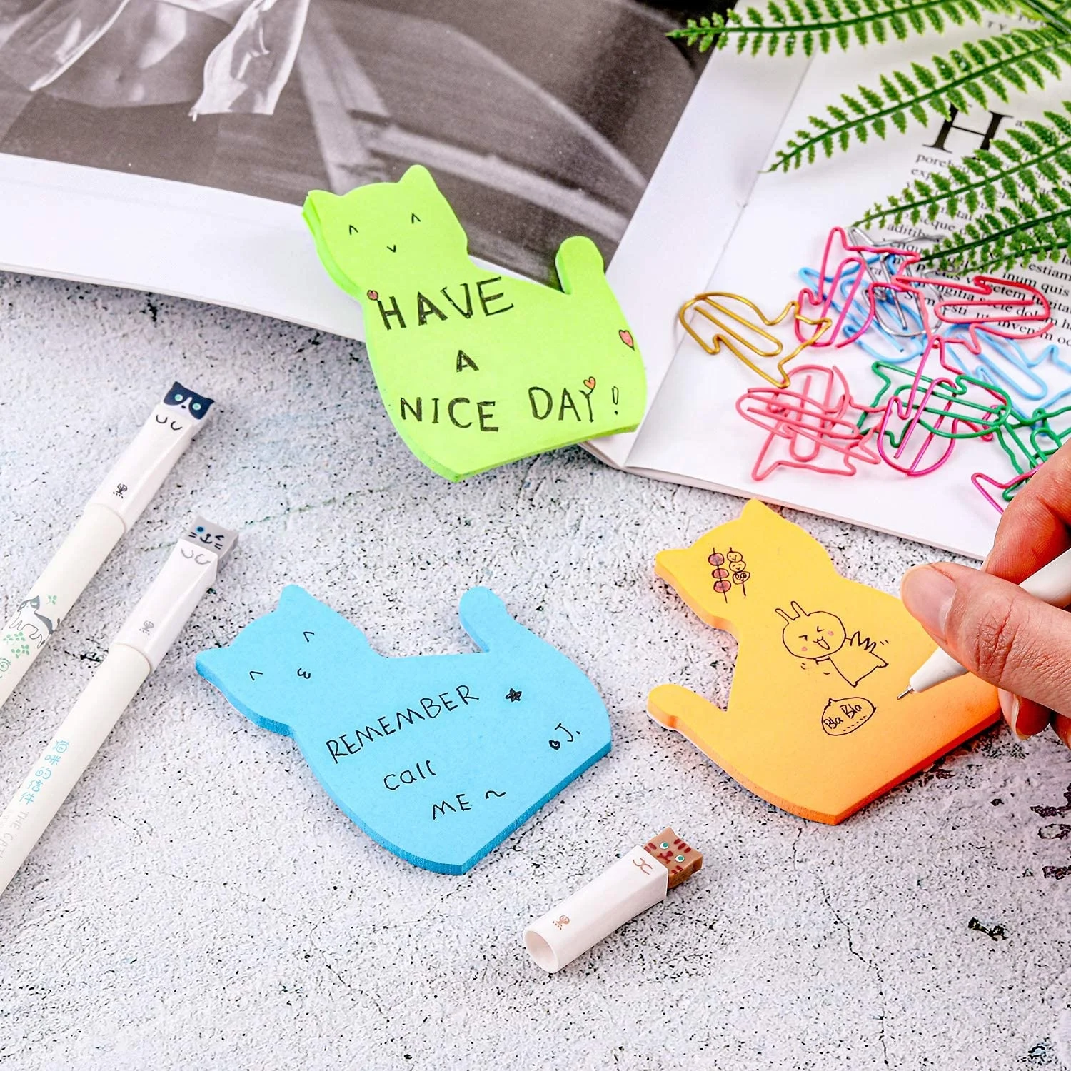 Cat Paper Clips and Silhouette Cat Shaped Sticky Notes Set Office Desk Accessories