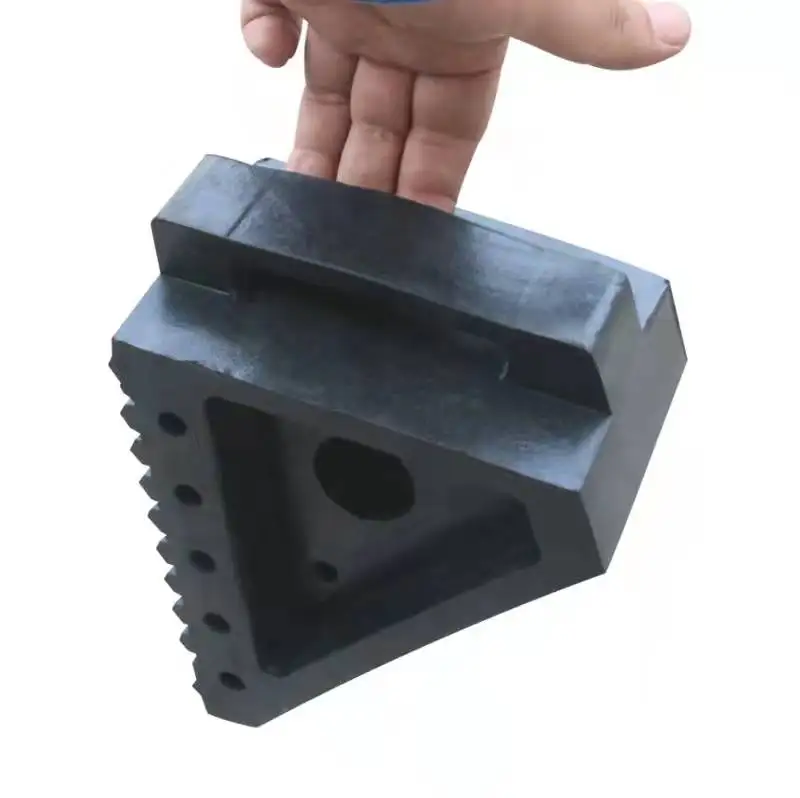 Wholesale High-Grip Solid Rubber Lightweight Rv Trailer Stop Caravan Parking Curb Wheel Stopper Wheel Chocks For Truck