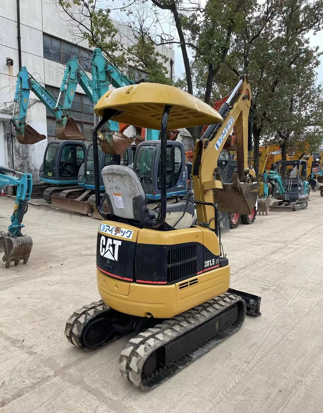 Factory Supply Attractive Price Cat 1.5t Used Mini Excavator