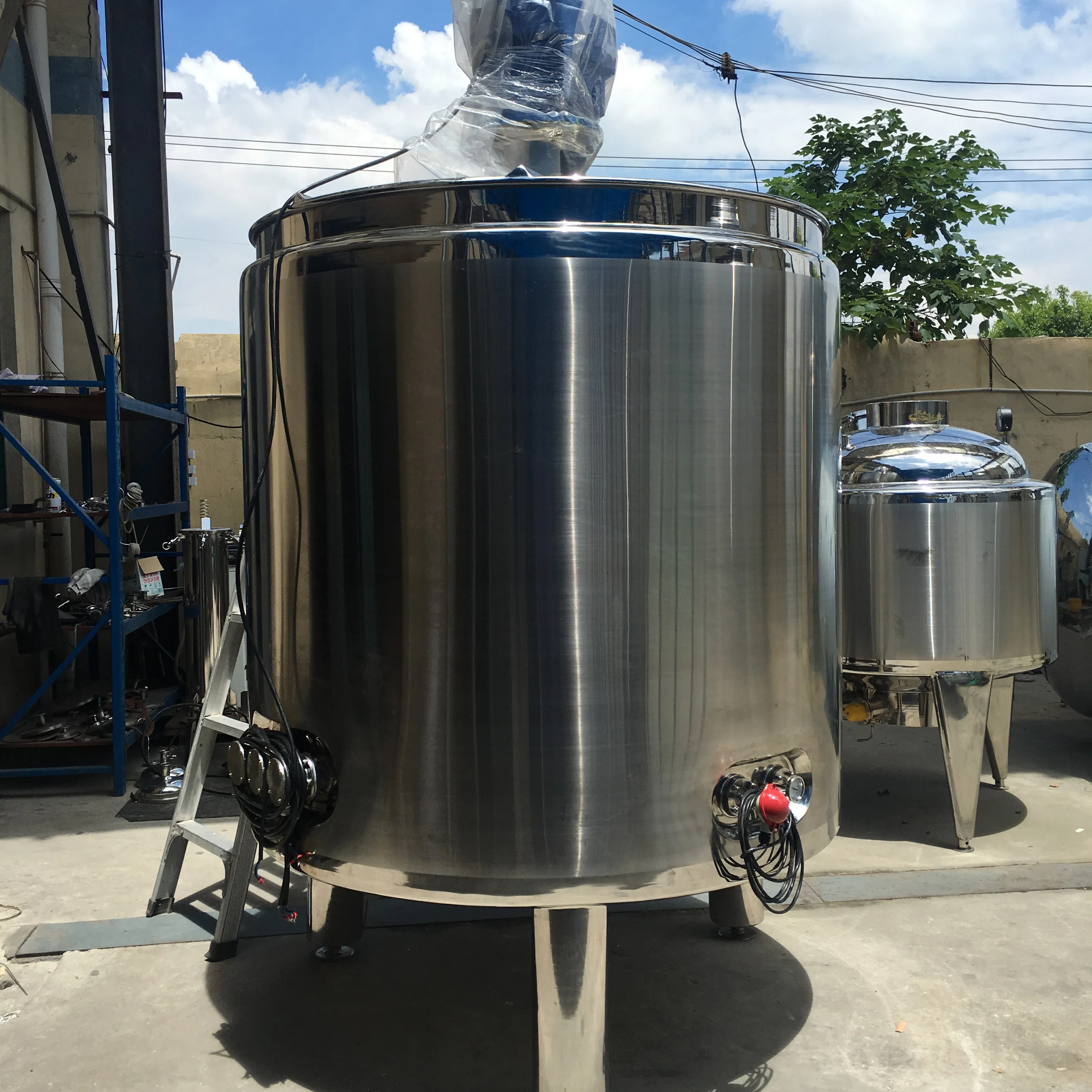 500L 1000L Stainless Steel Emulsifying Homogenizer Electric Steam Heating Mixing Tank With Agitator