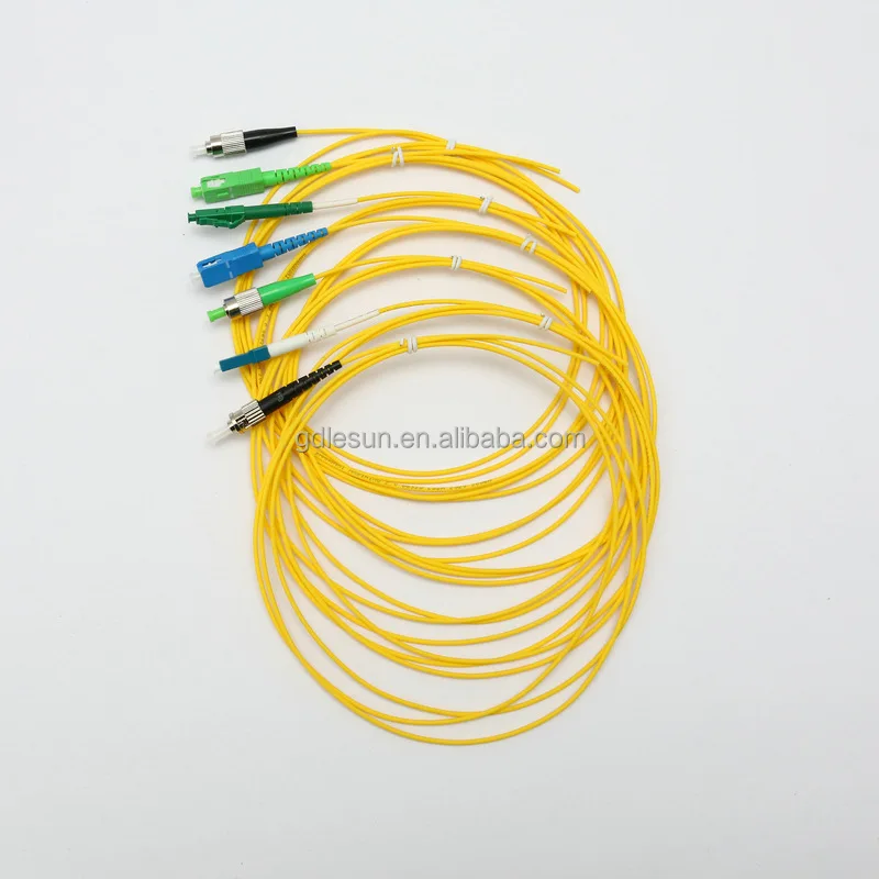 0.9mm Simplex Fiber Optic Pigtails 1.5M SC Pigtail Singlemode Fiber SC/APC Pigtails