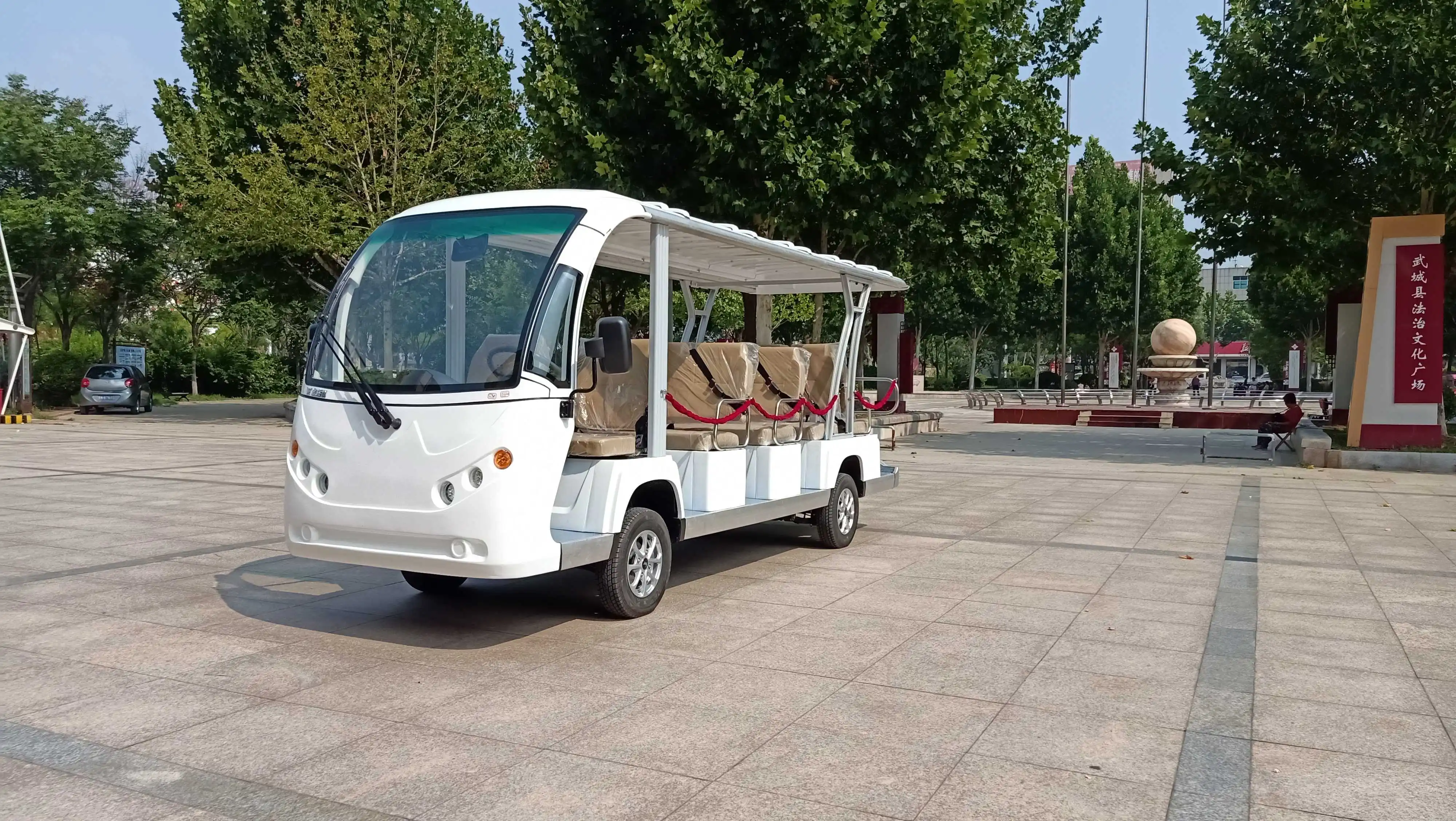 Classic 14-Seater Fully Enclosed Sightseeing Bus & Car Glass Doors Powered Holiday Style Can Be Added Your Collection