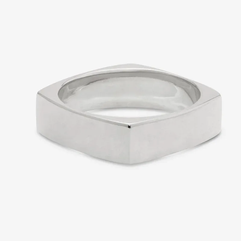 LUCKYDG Waterproof Tarnish Free Hypoallergenic Jewelry Custom Fashion Dainty Soft Rounded Square Band Ring For Women Girls