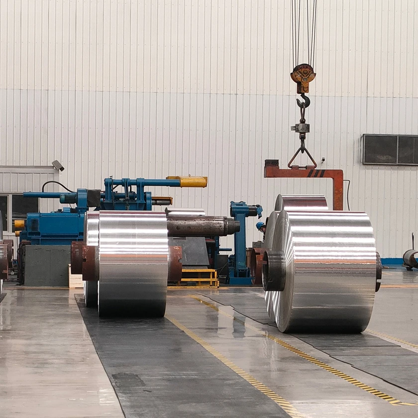 Yanke Aluminum Foil Jumbo Roll 8011 1235 3003 Raw Material 7 Micron for Kitchen Packaging Use