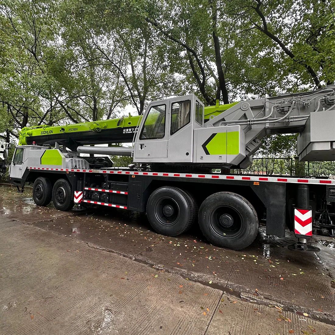 Новейшая Рекламная цена Китай ZTC700V 700 тонн высокопроизводительный вездеходный кран тяжелый подъемный Подержанный Автокран
