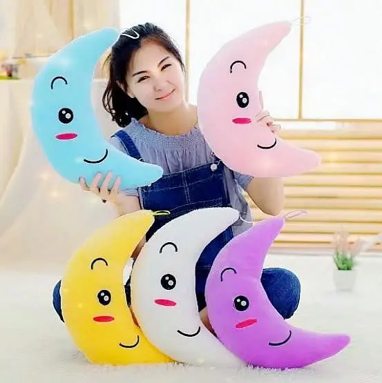 2018 New Fashion Customized 38 cm Moon Shaped Led Plush Pillow Glowing in Dark Plush Pillow Doll Toys