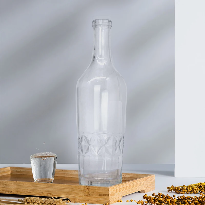 Multi functional 750ml vodka bottle glass bottle custom engraved label red wine with cork