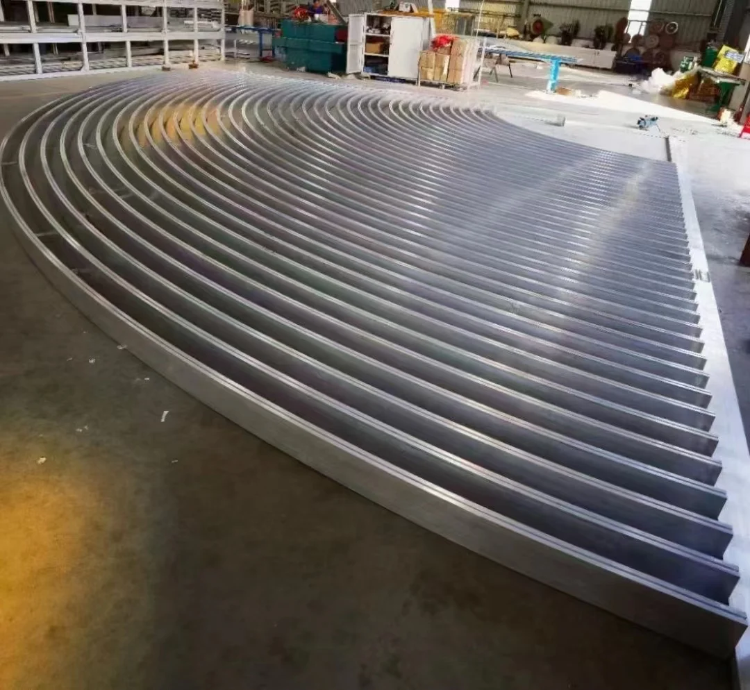 metal suspended aluminum extruded curved baffle ceiling design