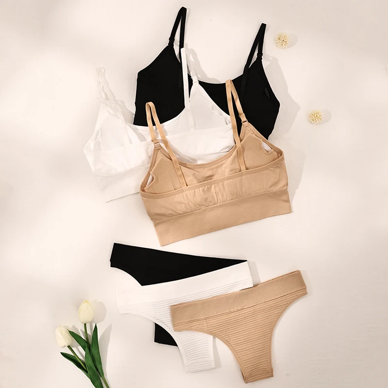 Бесшовный ребристый бюстгальтер и трусики с логотипом