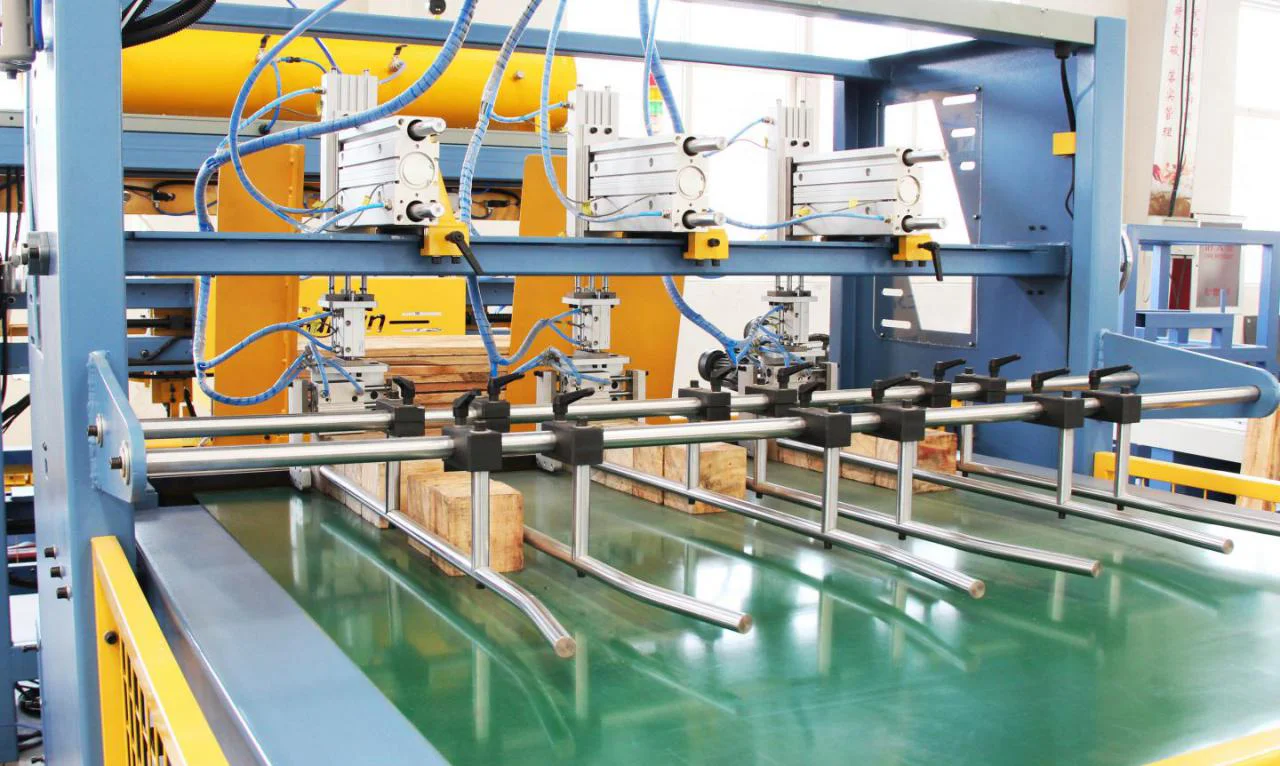 HICAS Wooden Pallet Leg Nailer nailing Machine Automatic Wooden Pallet Equipment