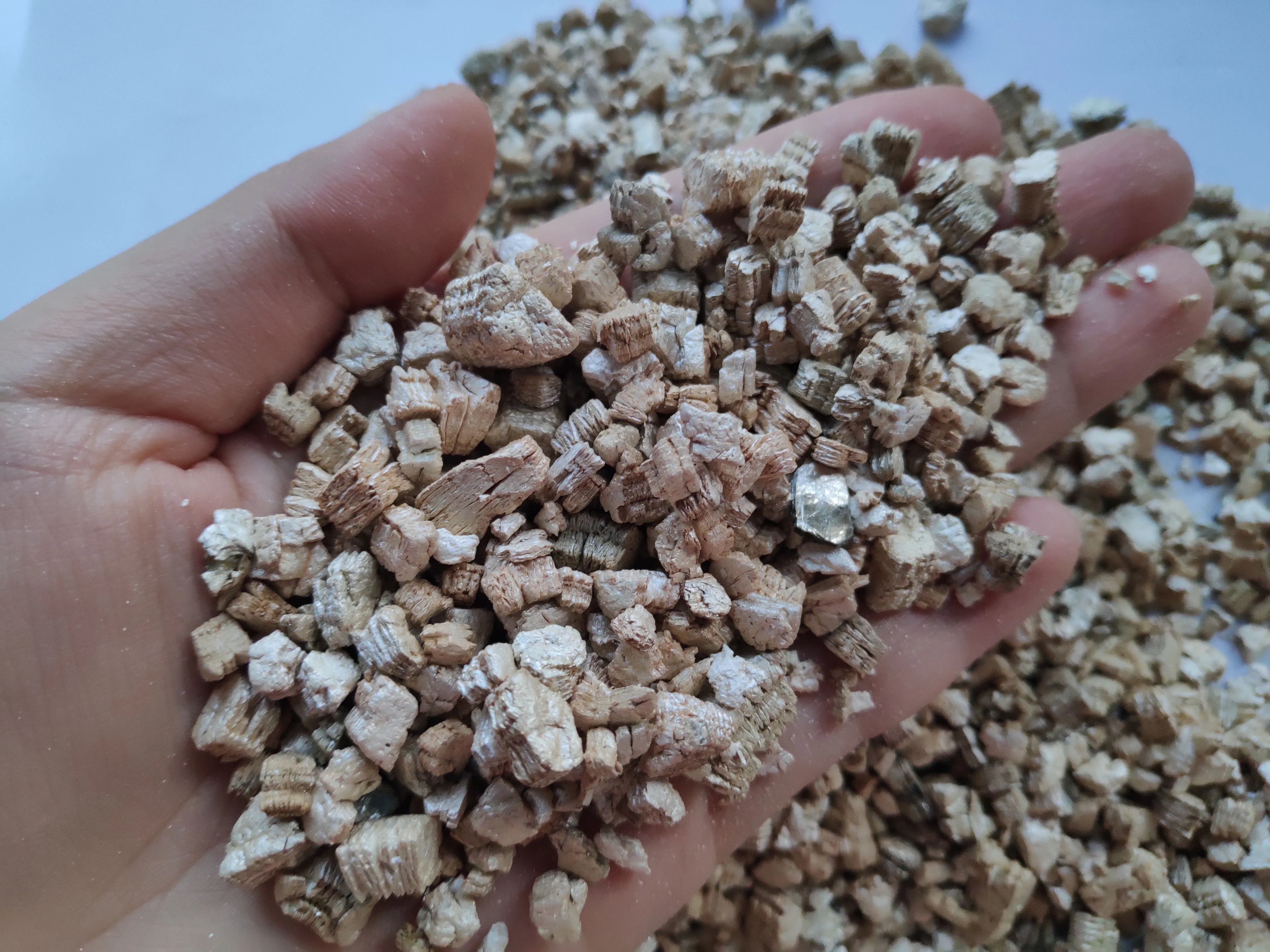 Vermiculite (13)