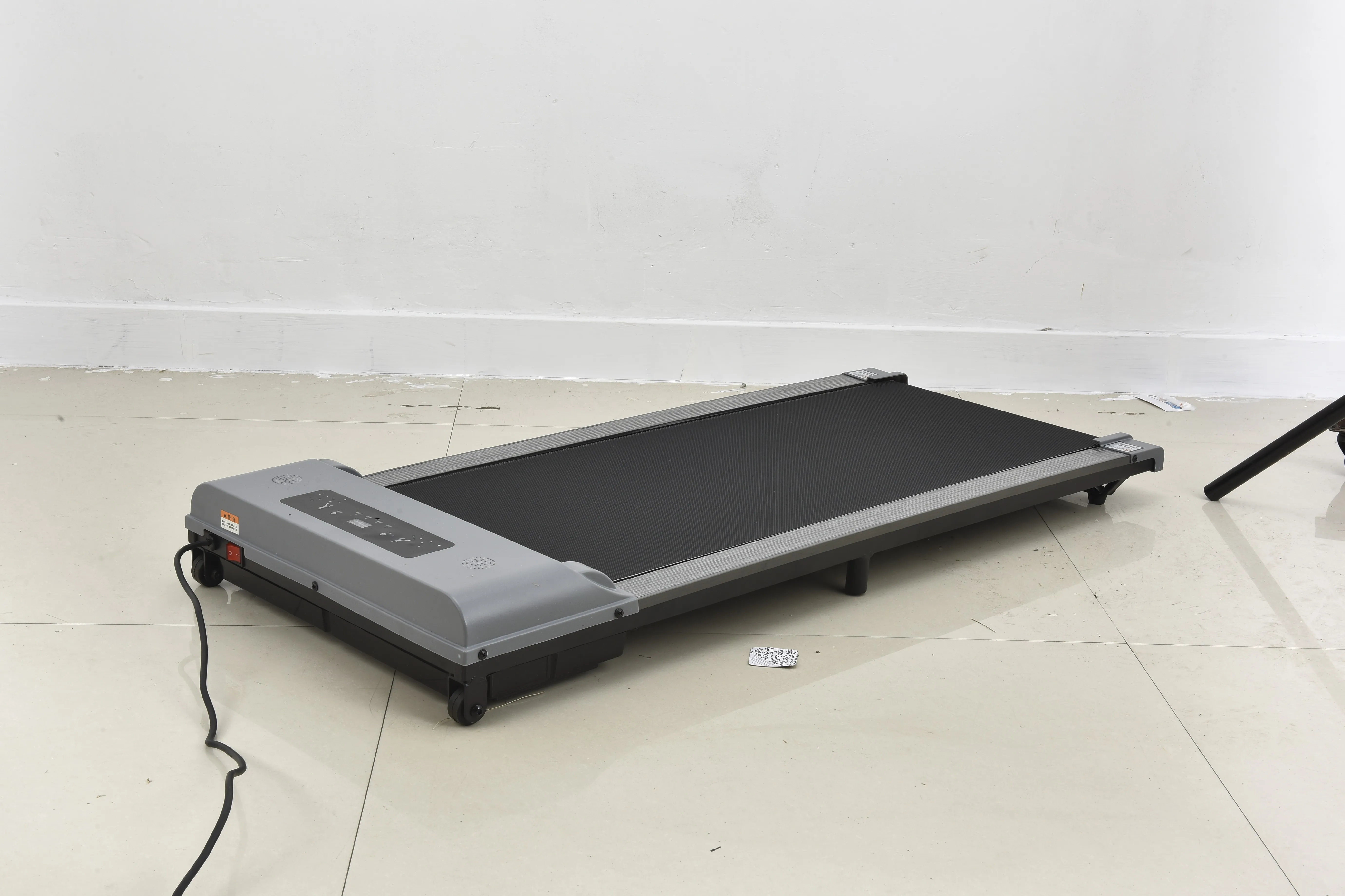 Cheap Wireless Control 2.0HP Motor Foldable Treadmills for Home Use