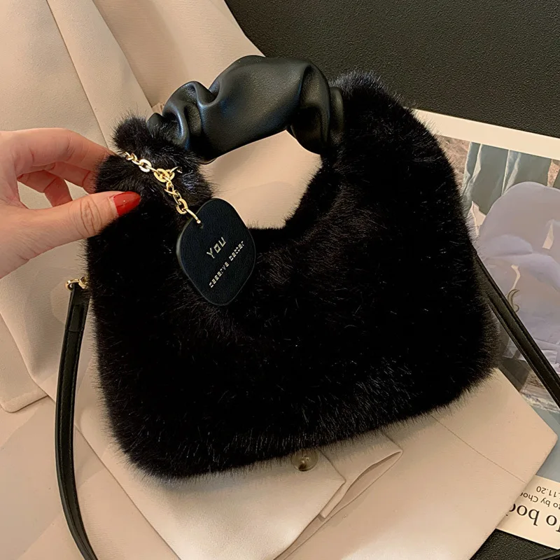 Mao Mao bag new winter handbag female niche plush bag handbag fashion messenger bag.