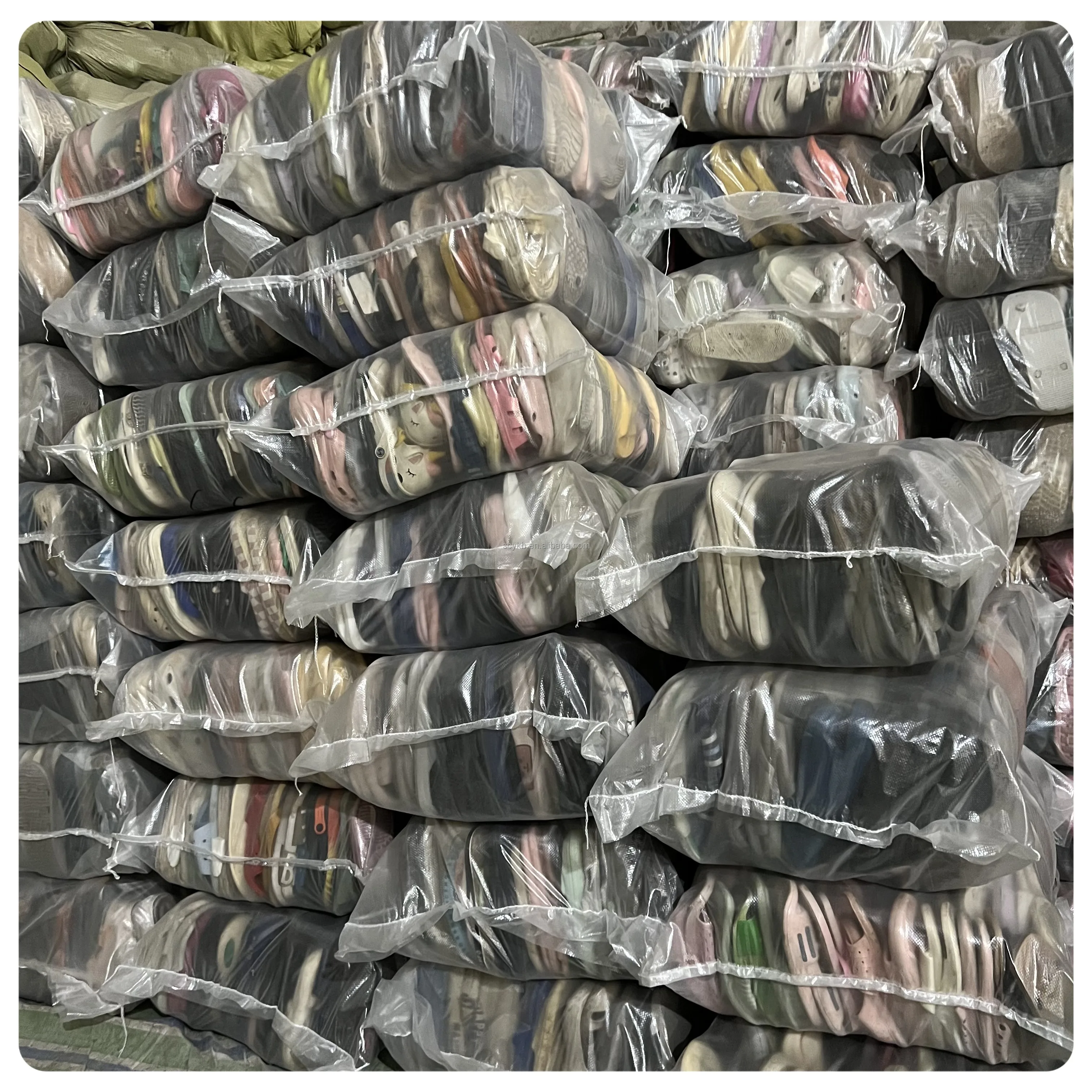 S17 Hot Selling Used Chinese Brand Mixed Women Men Kids Summer Second Hand Sandal Used Slipper for 19kg of One Sack in Bale