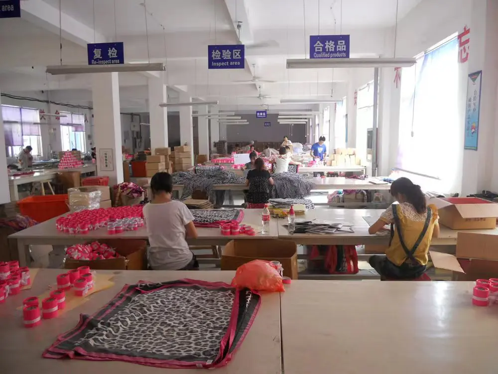 Luxury  Pure Silk Scarves Printing Silk Satin Head Scarf for Women