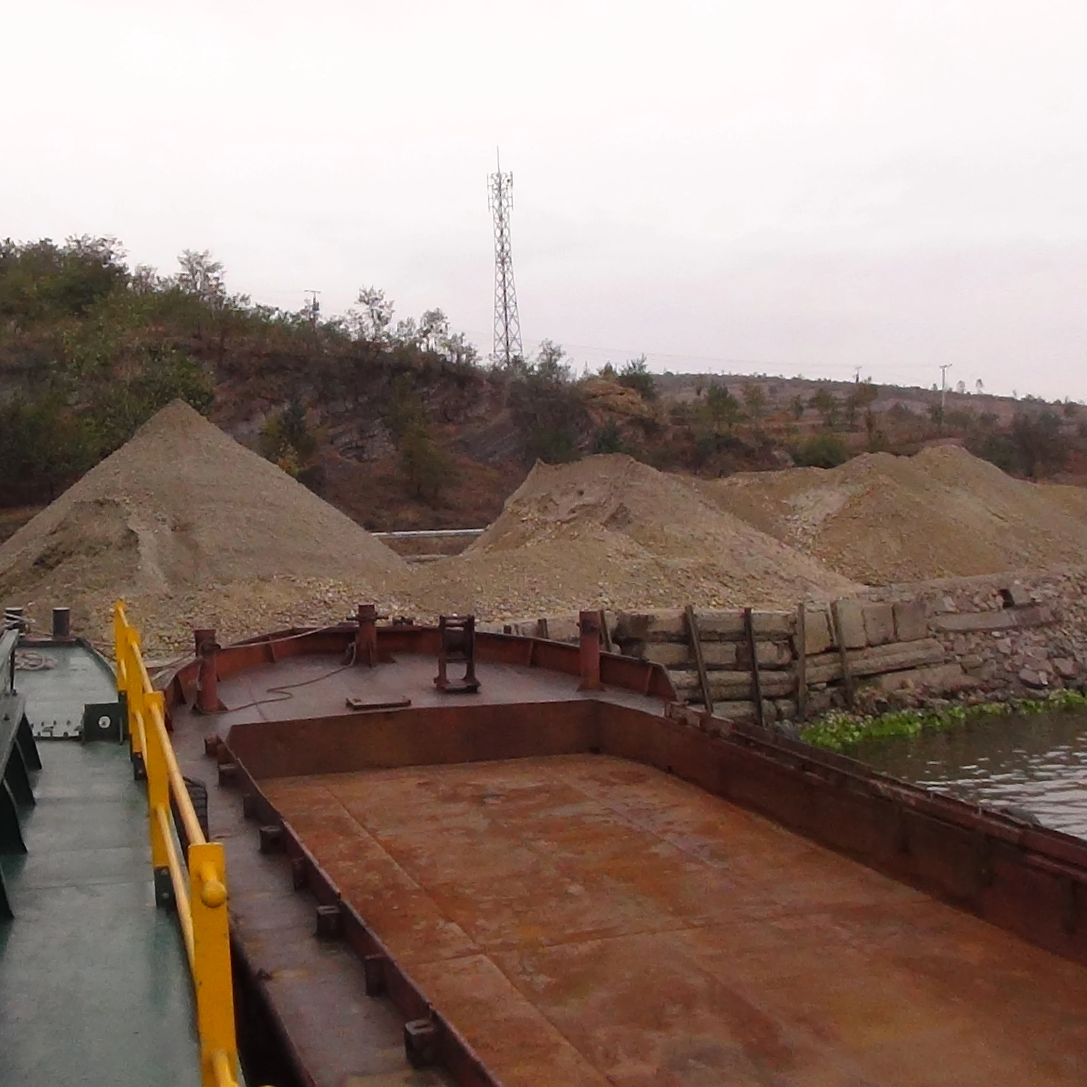 1000T sand transportation barge/ship/boat/vessel with belt conveyor made by China HIKOS shipyard