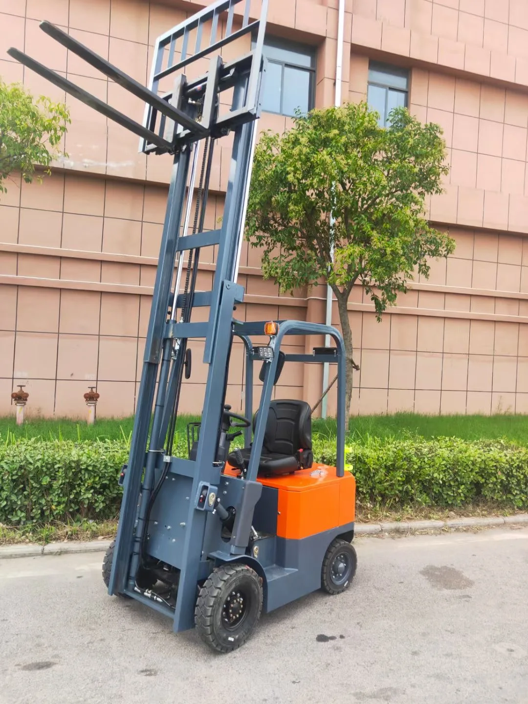 Four Wheels 1ton 1.5ton 1.8ton 2ton 2.5ton 3ton 3m 5m 6m Battery Operation Electric Fork Lifter Truck Forklift Factory Price
