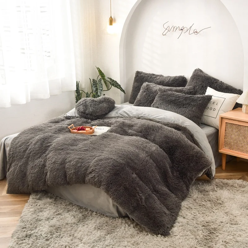 
Amazon Hot Sale faux fur winter bedding Plush furry comfortable bedding set  (1600144370851)