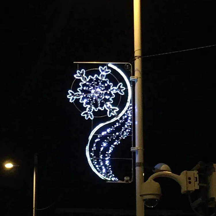 Customized street christmas decoration for you outdoor christmas motif lights pole mounted decorations