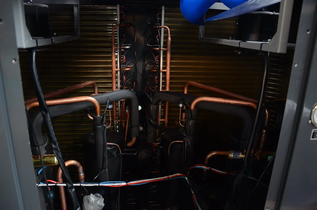 High Qualiglasst Selling Commercial Air Source Heat Pump High Temperature Heat Pump Monoblock Street Electric Swimming Pool R22