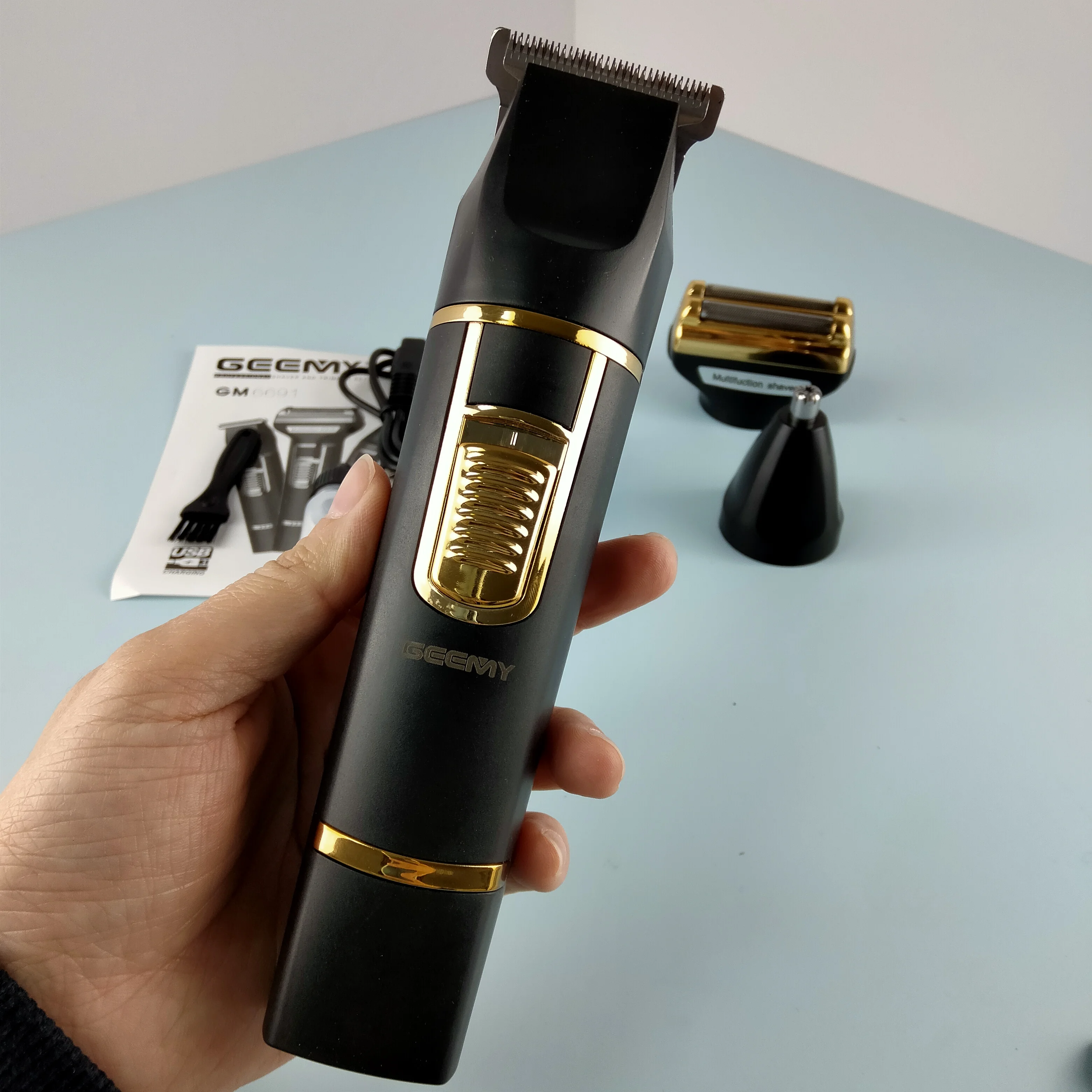 Крупное изображение Geemy GM-6691 парикмахерское оборудование профессиональный беспроводной электрический триммер для волос перезаряжаемый зажим