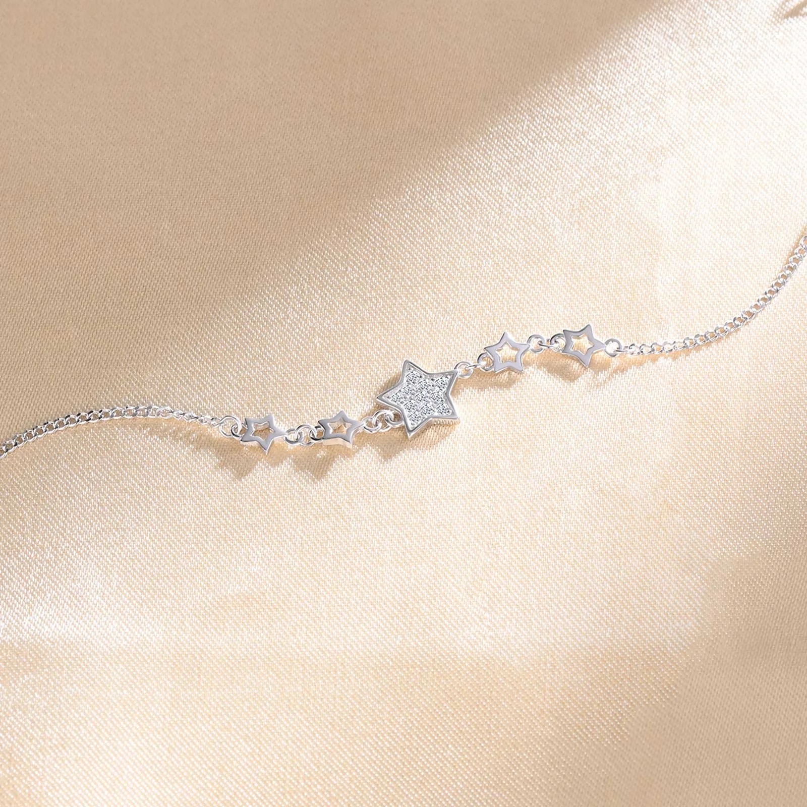 Женский браслет из серебра 925 пробы
